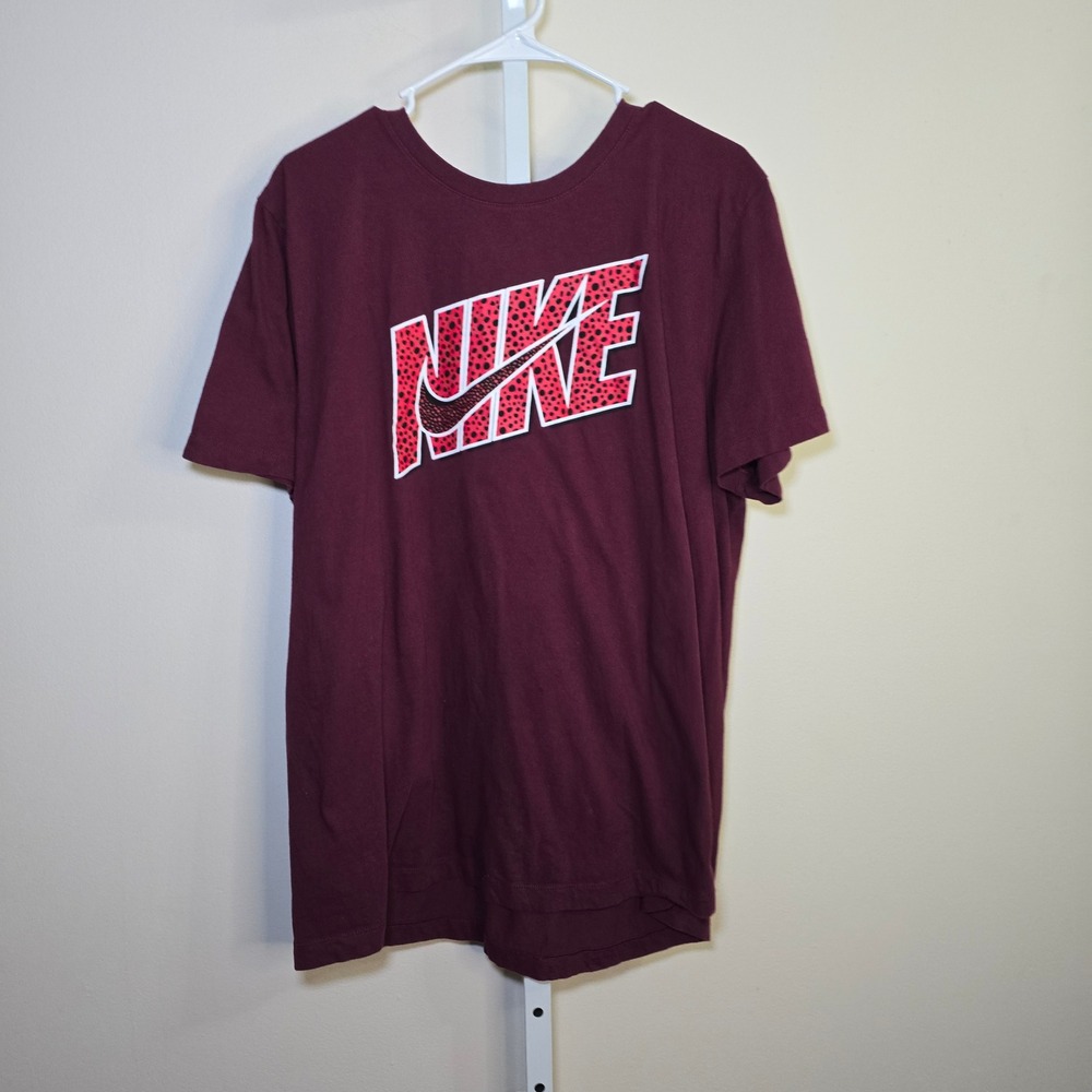 Nike Mens Sportswear Graphic T-Shirt Burgundy Maroon Safari Print Logo XL